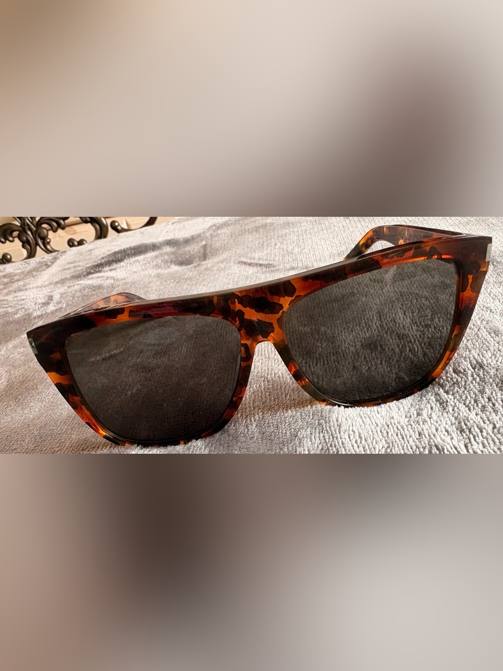 Saint Laurent Unisex Sunglasses - Picture 2 of 11